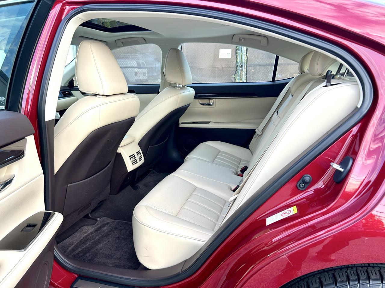 Used 2017 Lexus ES 350 w/ Luxury Package FWD image 13