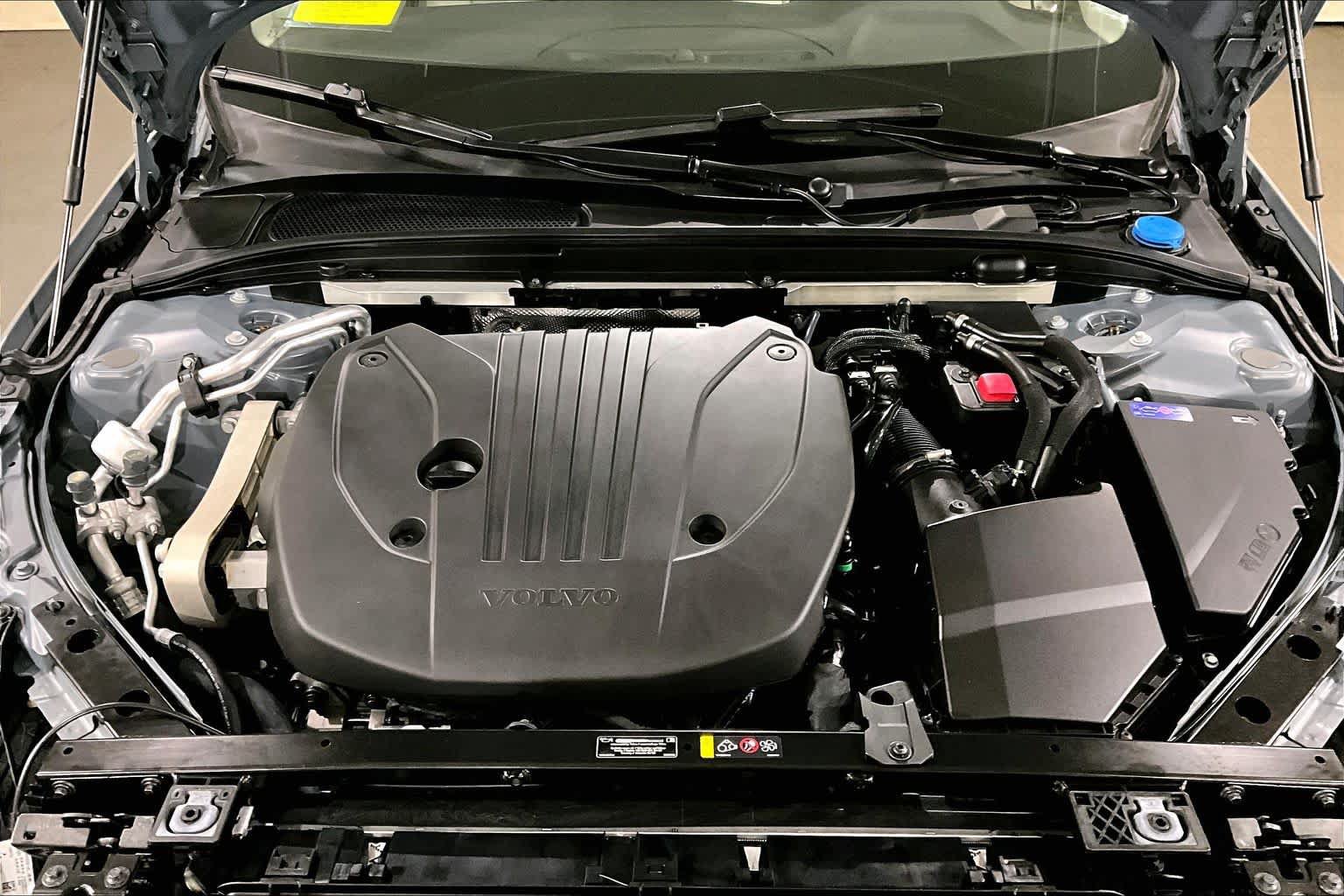 Used 2023 Volvo S60 B5 Plus AWD/4WD image 29