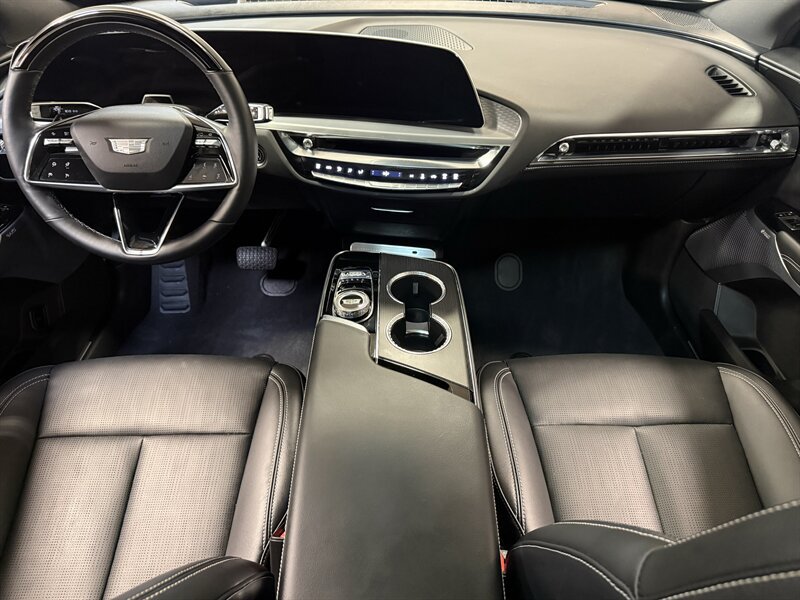Used 2024 Cadillac Lyriq Sport AWD/4WD image 20