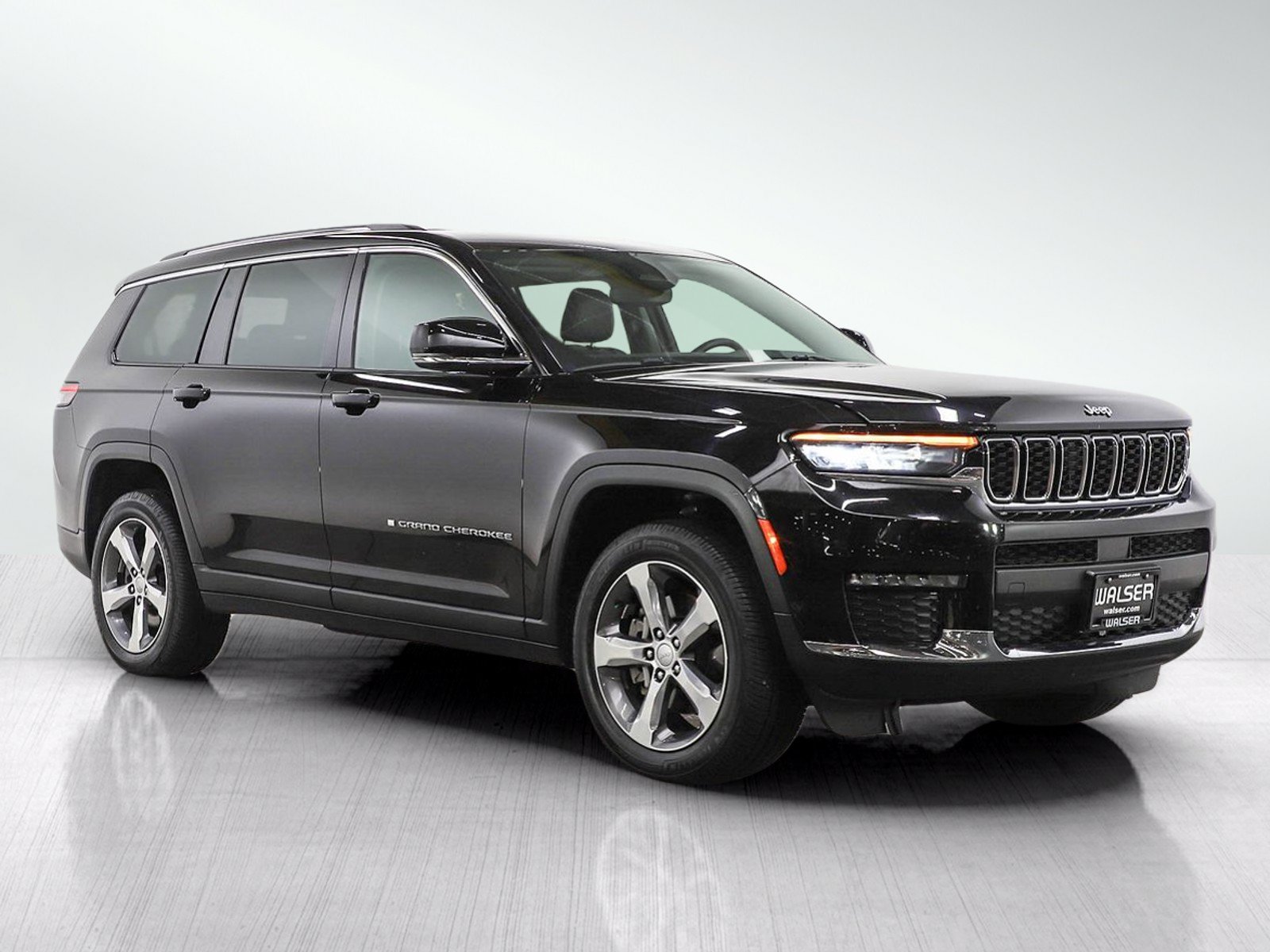 Used 2021 Jeep Grand Cherokee L Limited AWD/4WD image 7