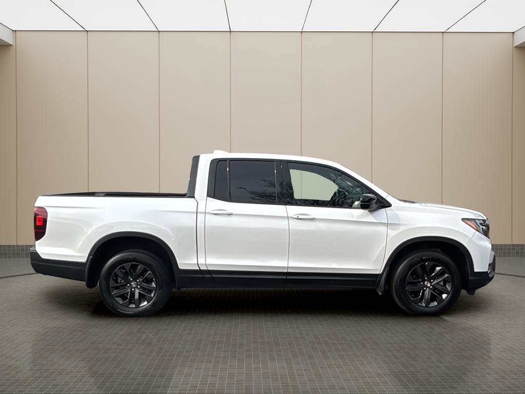 Used 2025 Honda Ridgeline Sport image 6