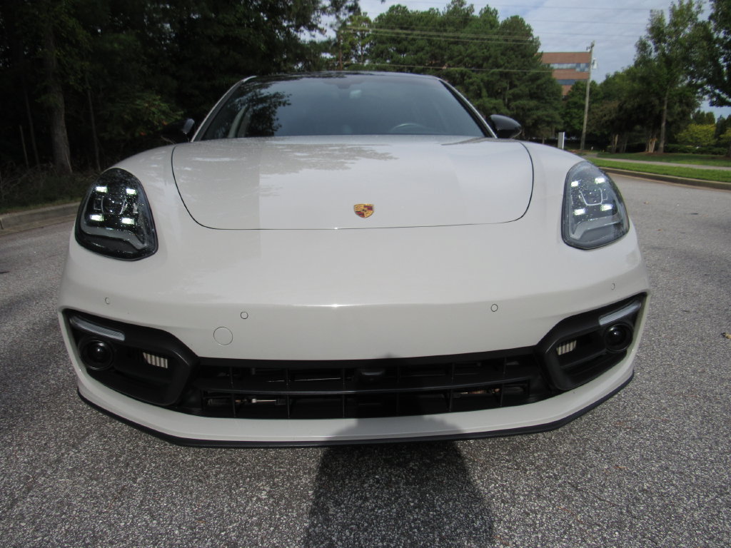Used 2023 Porsche Panamera image 10