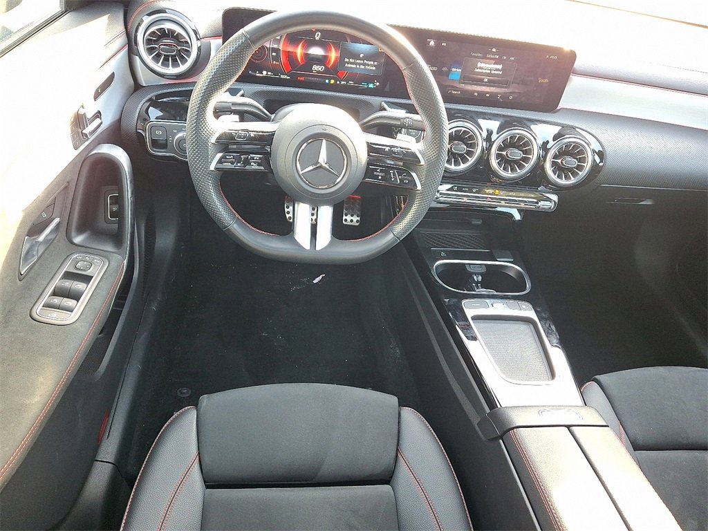 Used 2024 Mercedes-Benz CLA 250 4MATIC image 2