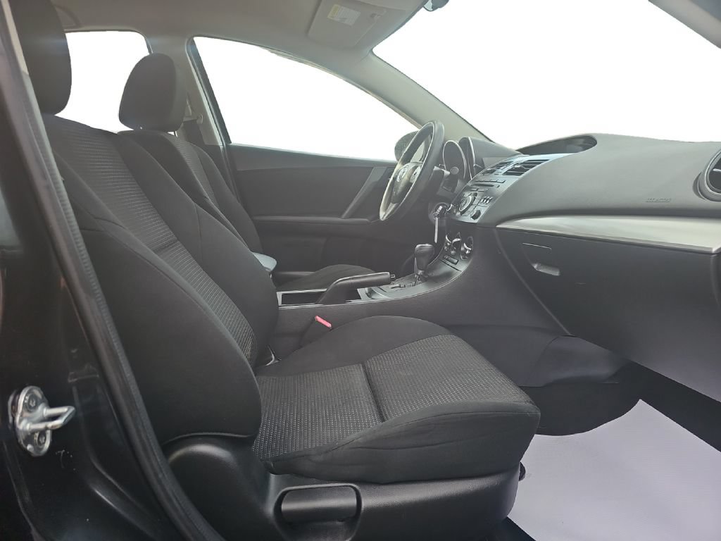 Used 2013 MAZDA MAZDA3 i Sport FWD image 16