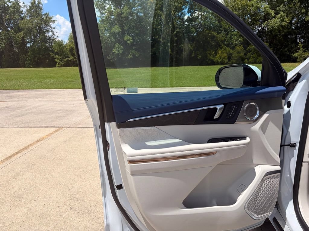 Used 2026 Buick Enclave Avenir w/ Super Cruise Package FWD image 8