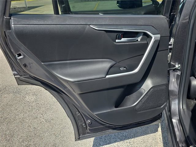Used 2023 Toyota RAV4 XLE w/ Convenience Package FWD image 8