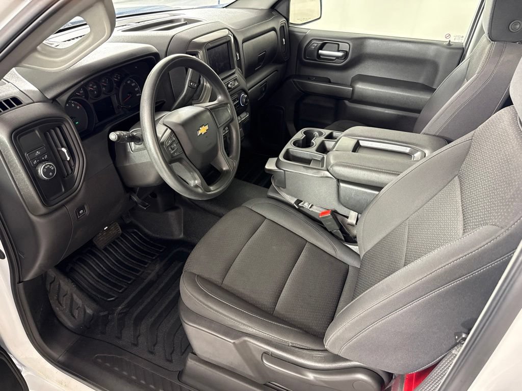 Certified 2025 Chevrolet Silverado 1500 W/T RWD image 26