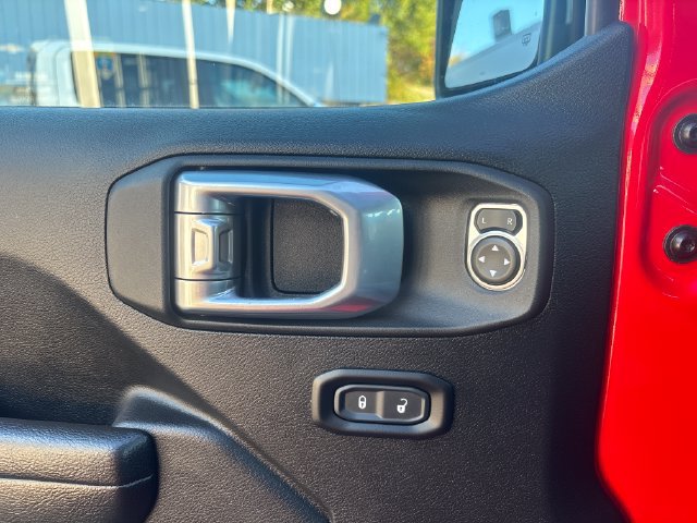 Used 2023 Jeep Wrangler Unlimited w/ Cold Weather Group AWD/4WD image 14