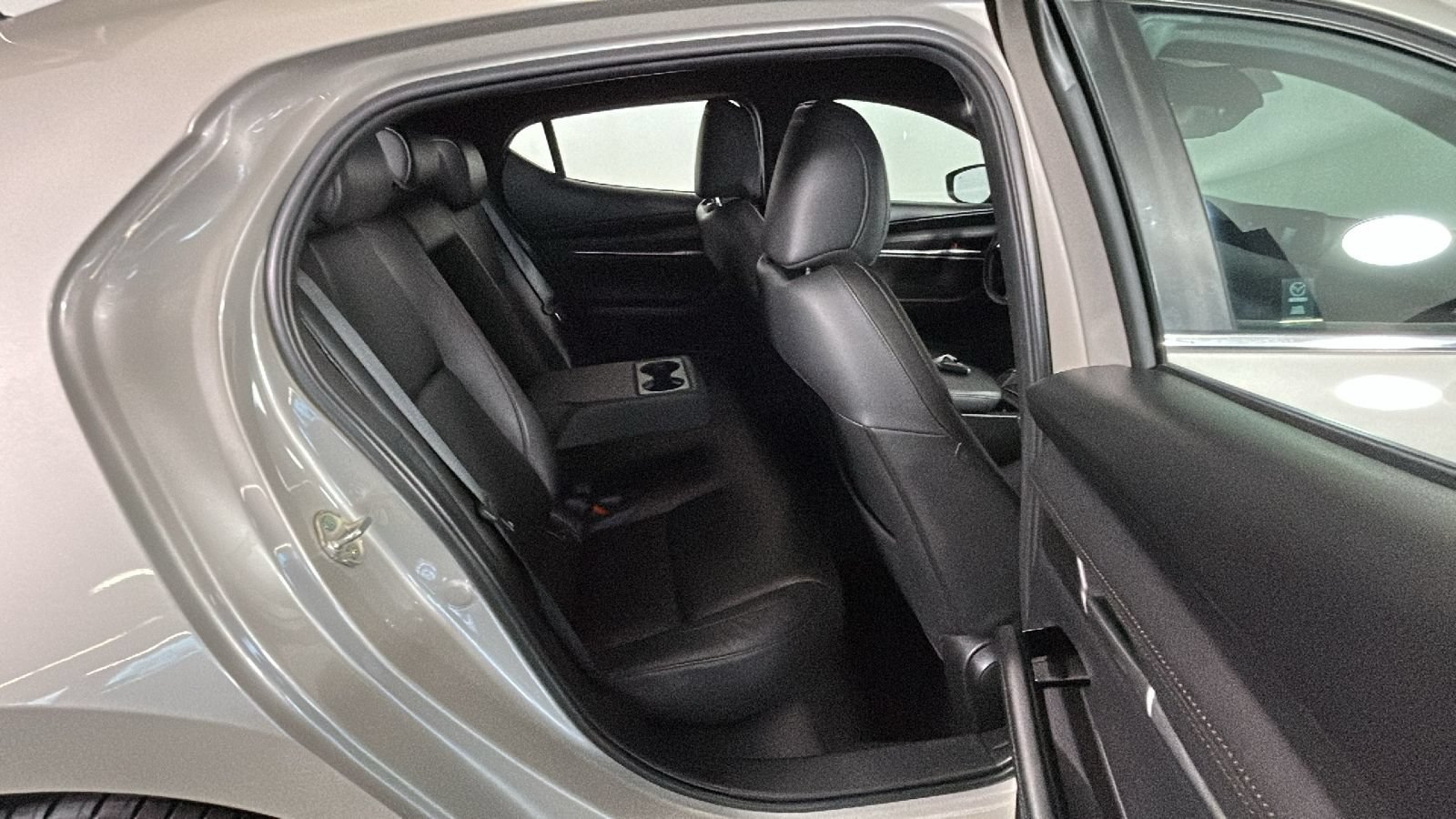 Used 2024 MAZDA MAZDA3 s FWD image 34