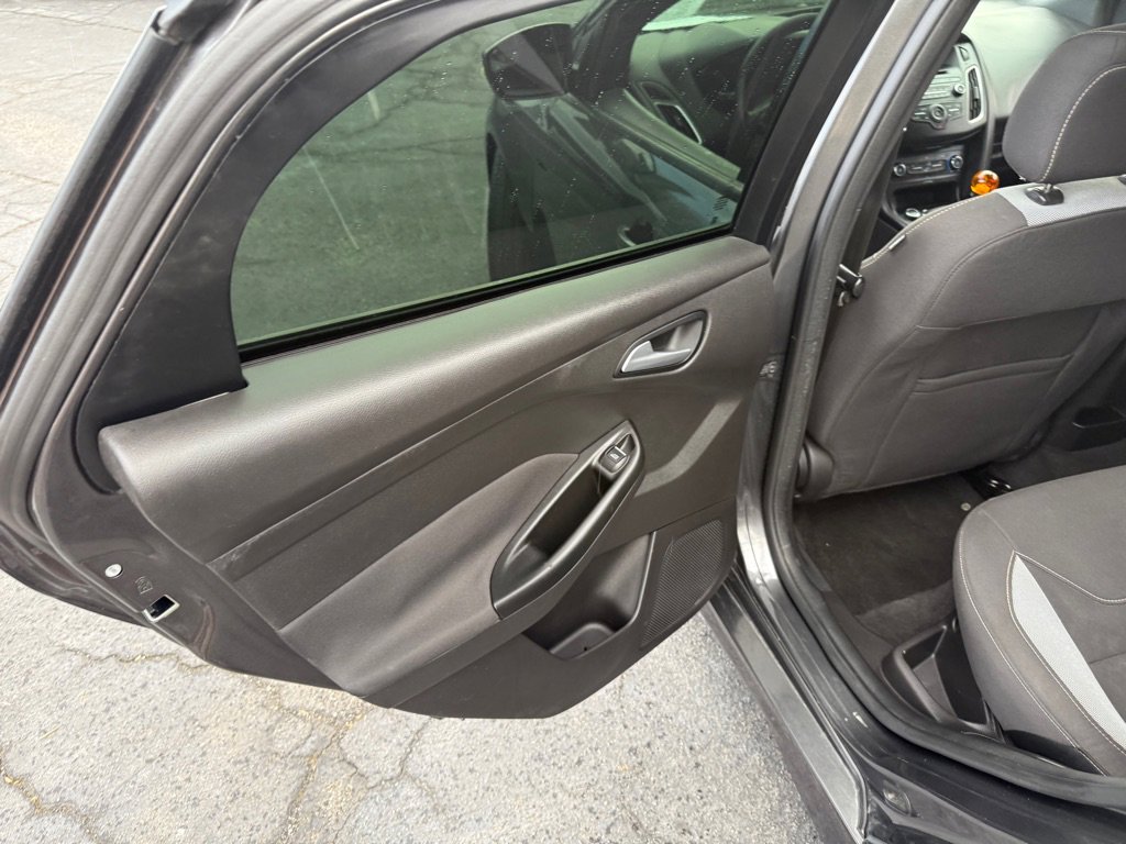 Used 2017 Ford Focus ST image 60