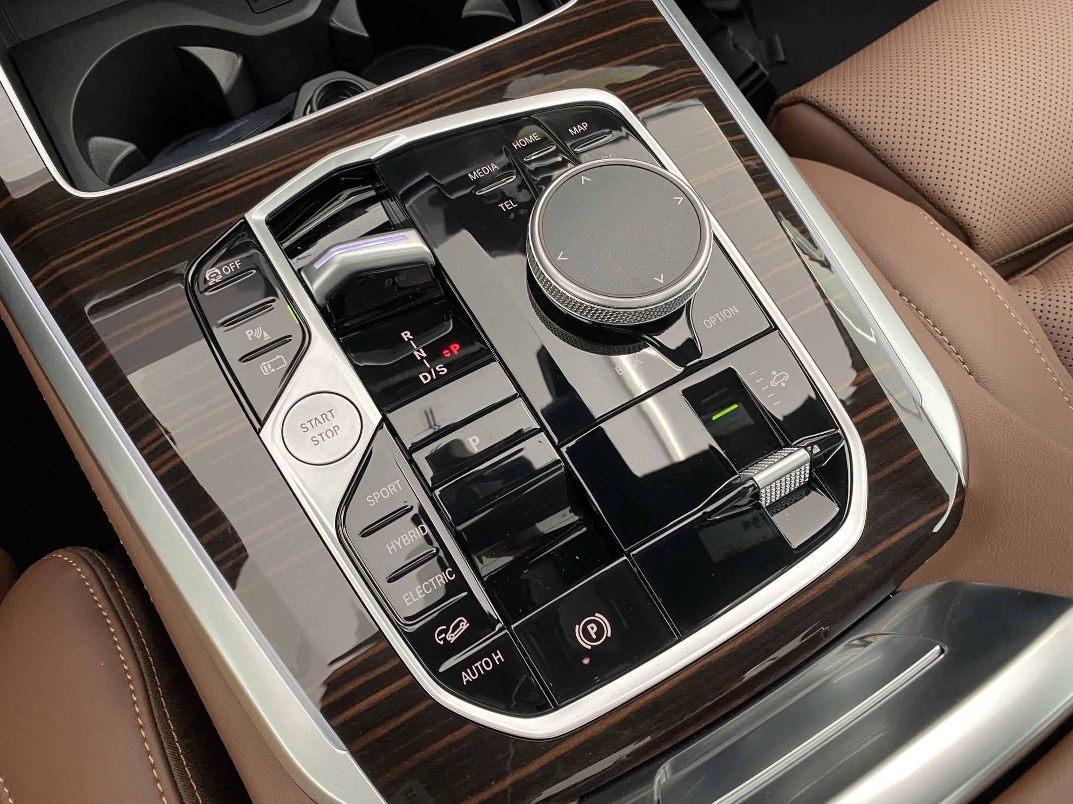 Used 2026 BMW X5 xDrive50e w/ Premium Package image 18