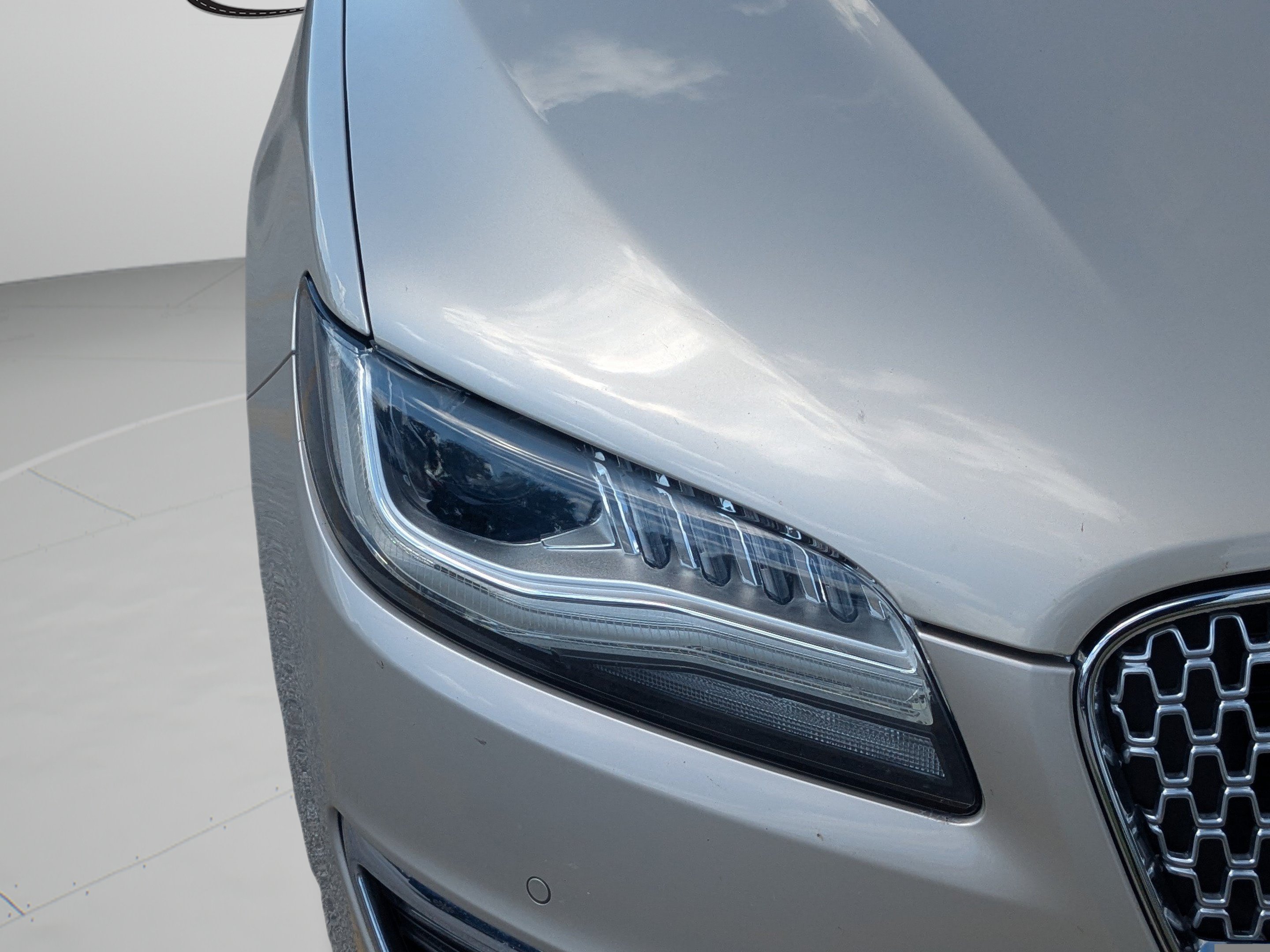 Used 2017 Lincoln MKZ Reserve w/ Technology Package AWD/4WD image 10