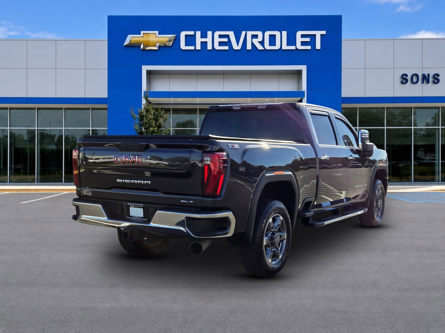 Certified 2025 GMC Sierra 2500 SLT w/ SLT Convenience Package AWD/4WD image 5