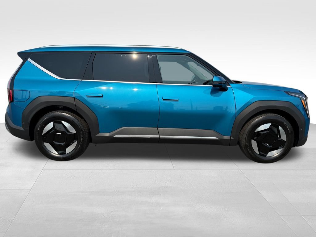 New 2026 Kia EV9 Wind AWD/4WD image 8
