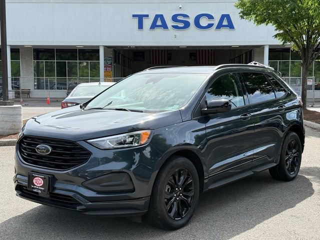 Used 2023 Ford Edge SE w/ Black Appearance Package