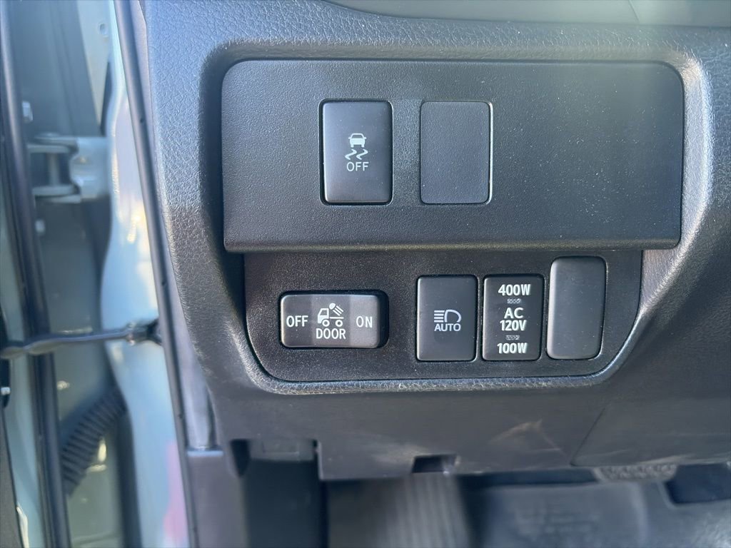 Used 2022 Toyota Tacoma TRD Off-Road image 15