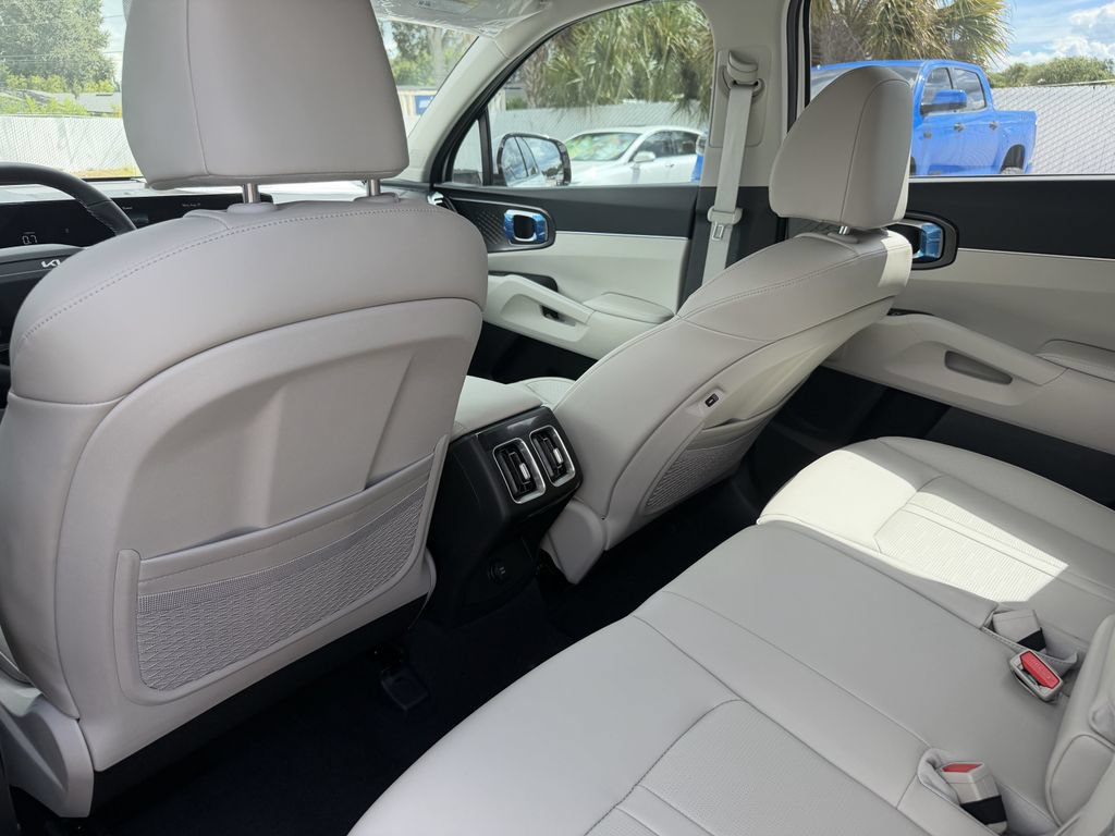 New 2026 Kia Sorento S FWD image 18