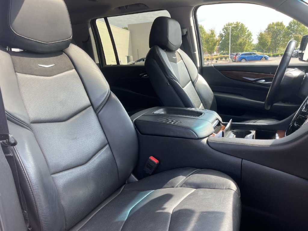 Used 2018 Cadillac Escalade ESV Premium Luxury AWD/4WD image 24