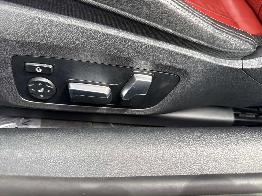 Used 2019 BMW M850i xDrive Coupe w/ Comfort Seating Package image 20