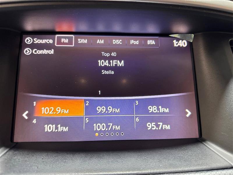 Used 2018 Nissan Pathfinder SL w/ Midnight Edition Package FWD image 15