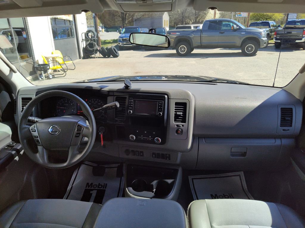 Used 2016 Nissan NV 3500 SV w/ SV Technology Package RWD image 10