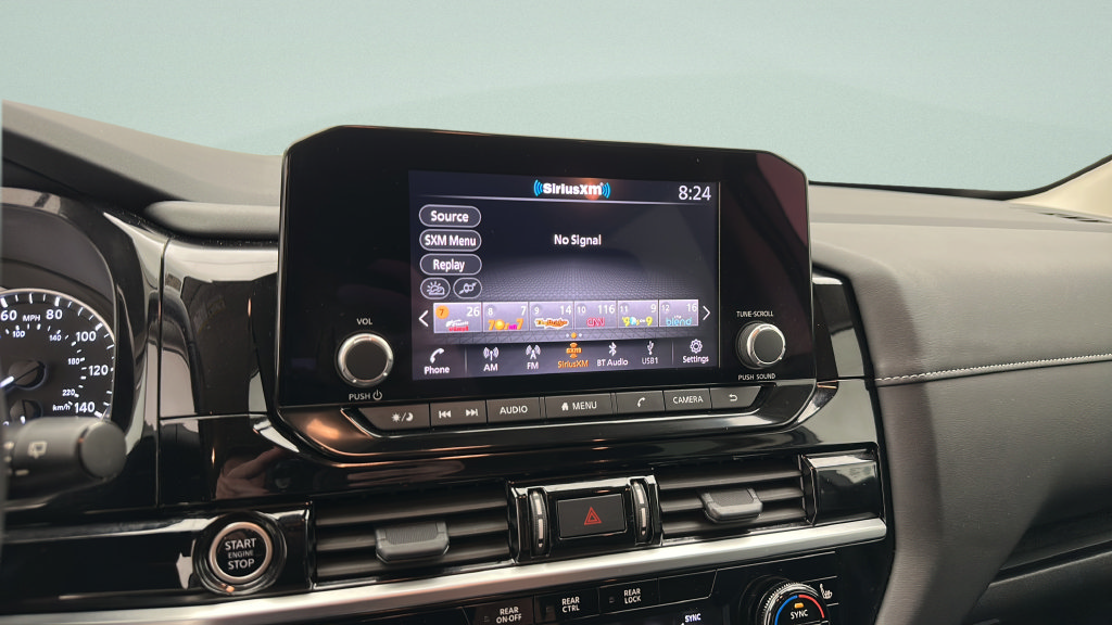 Used 2024 Nissan Pathfinder SV AWD/4WD image 15