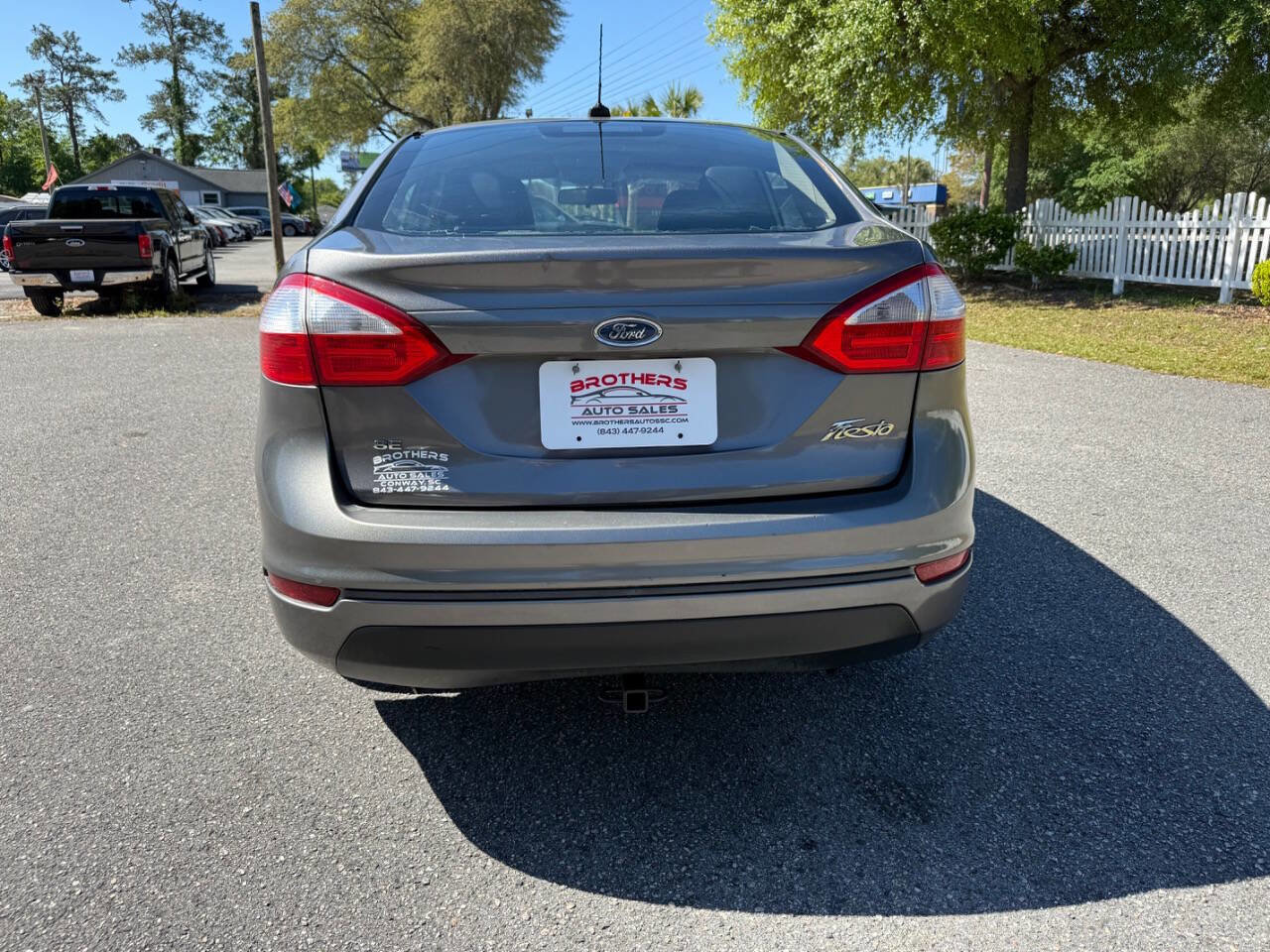 Used 2014 Ford Fiesta SE image 8