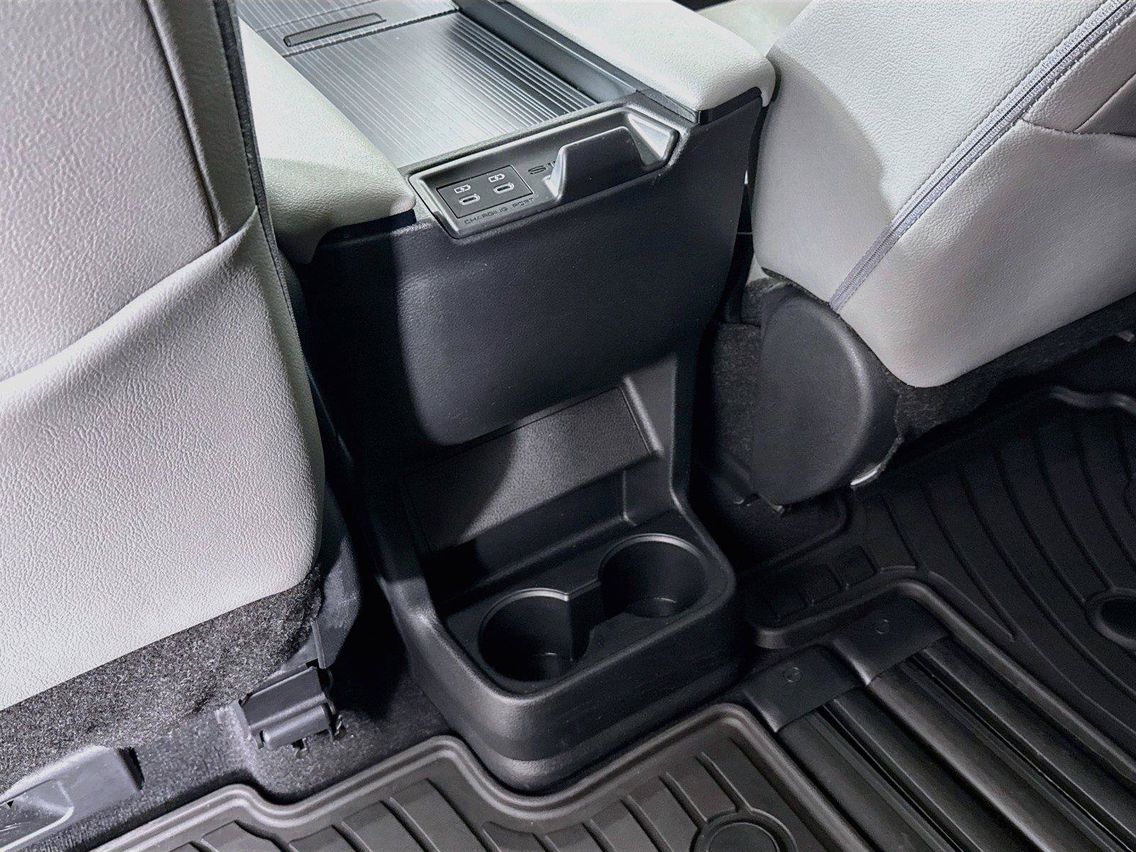 Certified 2026 Toyota Sienna XLE FWD image 38