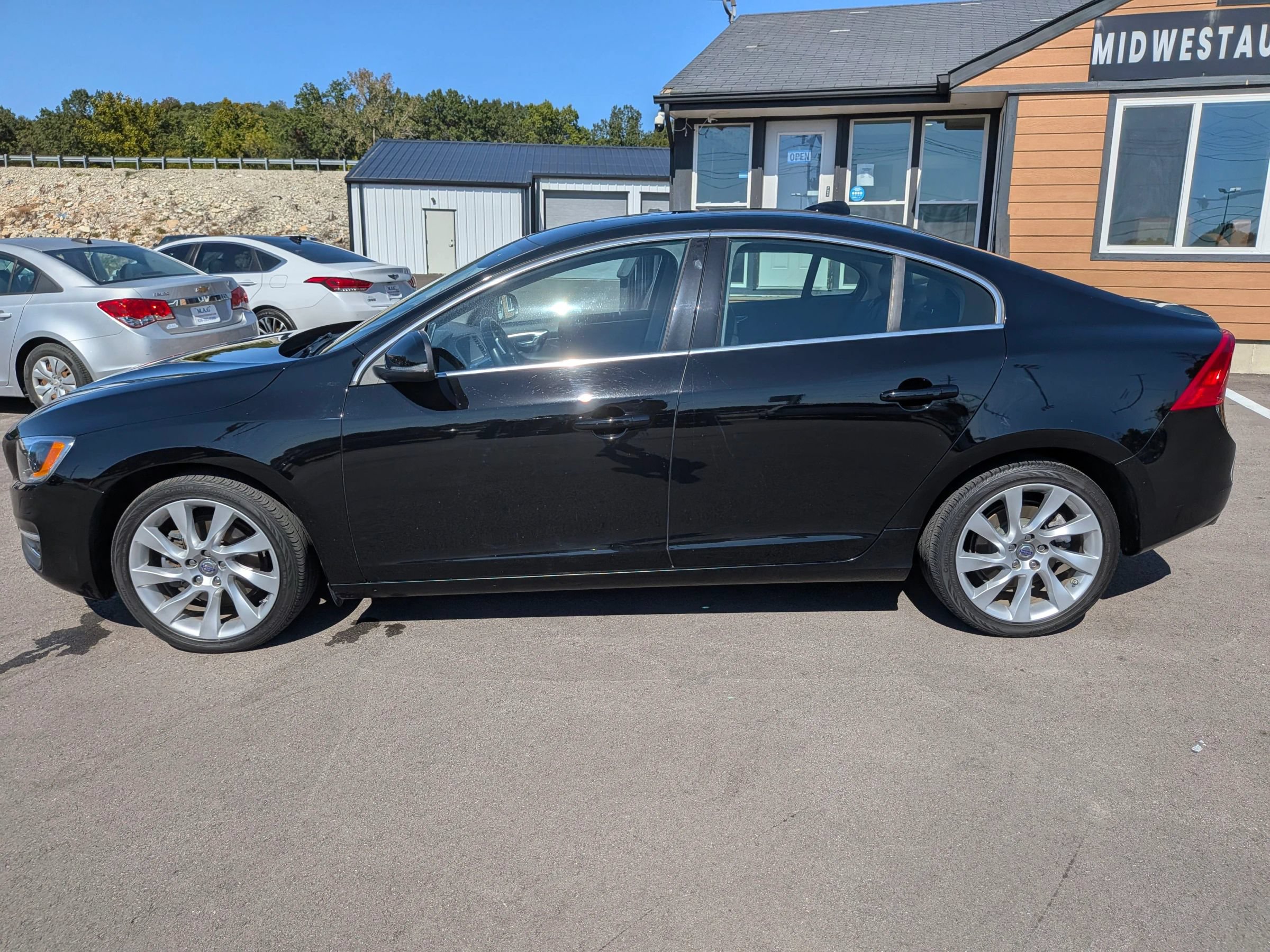 Used 2015 Volvo S60 T5 Platinum FWD image 3
