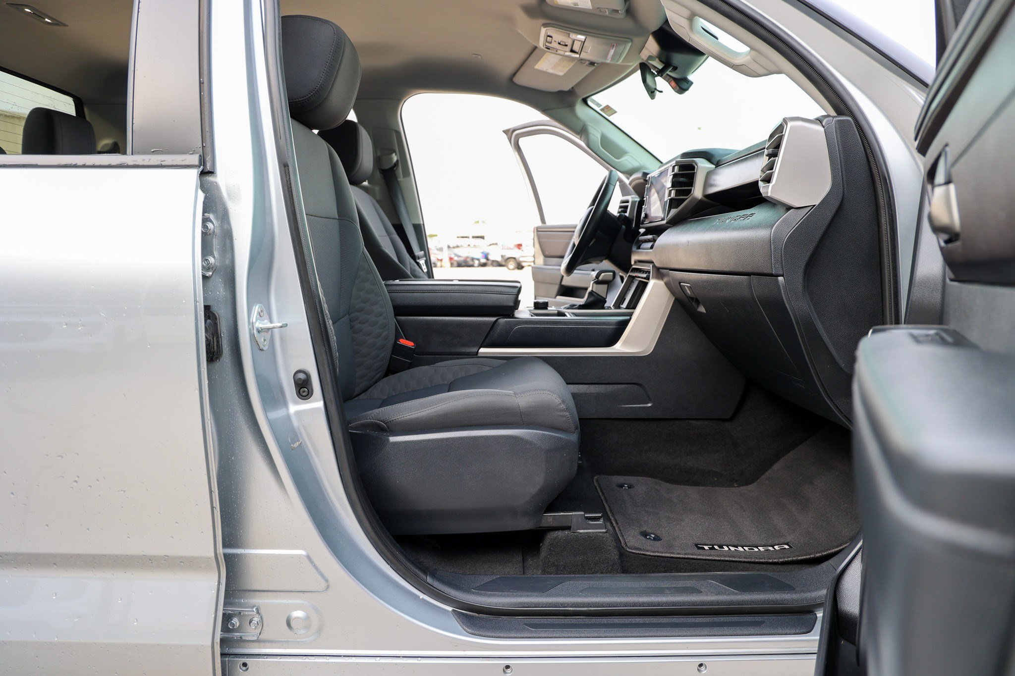 Used 2024 Toyota Tundra SR5 AWD/4WD image 41