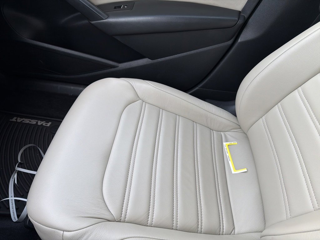Used 2014 Volkswagen Passat 1.8T Wolfsburg Edition image 21