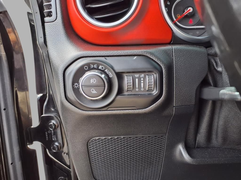 Used 2020 Jeep Gladiator Rubicon image 13