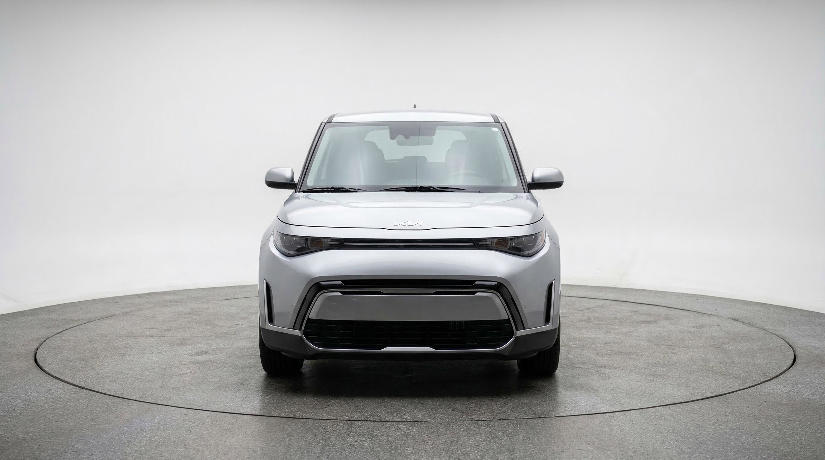 Used 2025 Kia Soul LX w/ LX Technology Package image 2