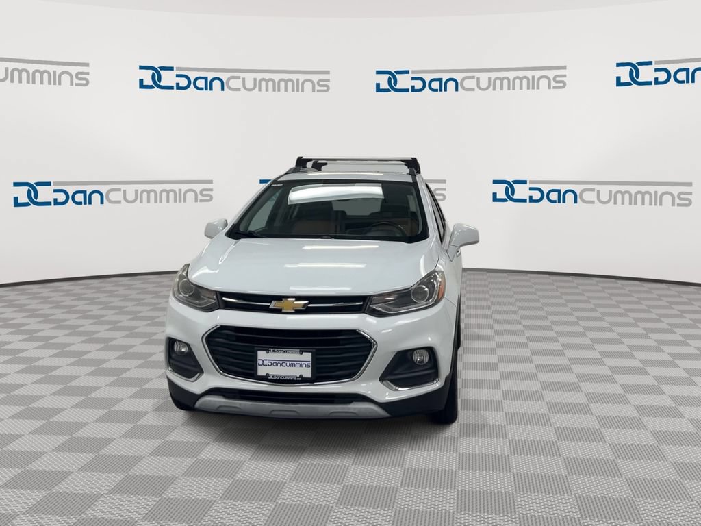 Used 2017 Chevrolet Trax Premier w/ Driver Confidence II Package FWD image 3