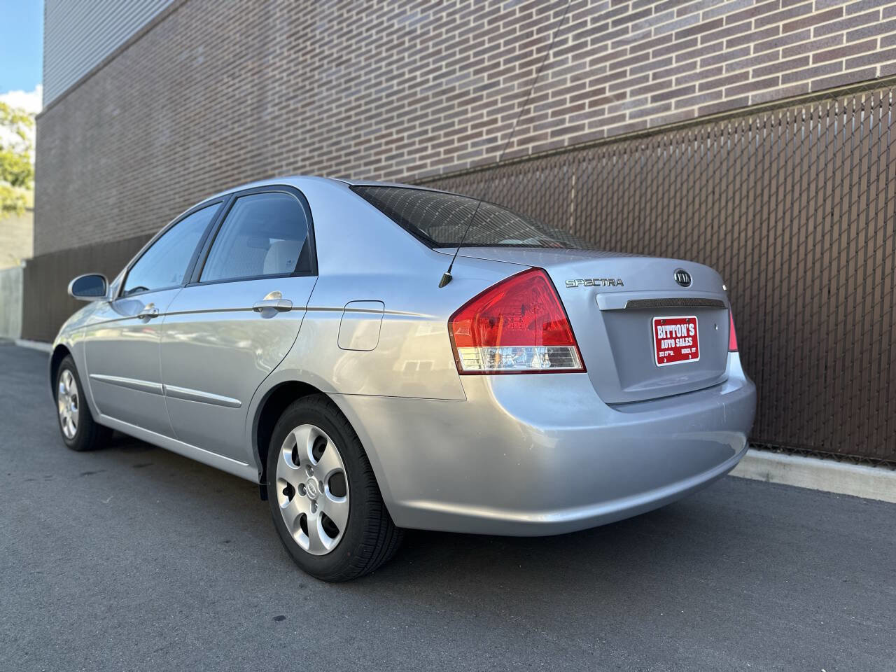 Used 2007 Kia Spectra EX image 5