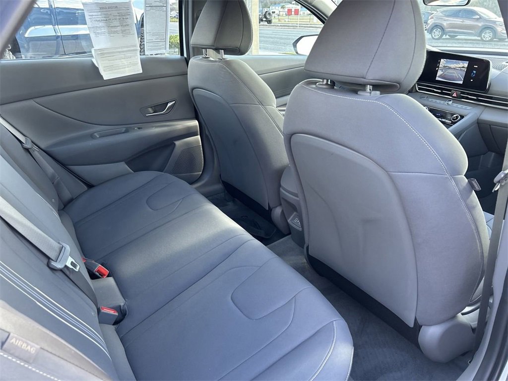 Certified 2024 Hyundai Elantra SEL image 18