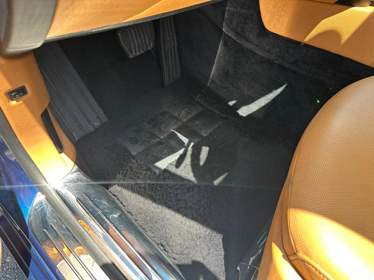 Used 2014 Rolls-Royce Ghost RWD image 40