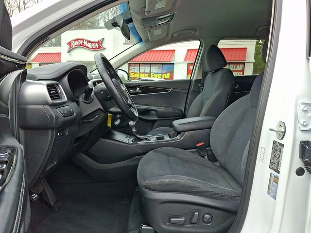 Used 2020 Kia Sorento LX w/ LX I4 Convenience Package image 11