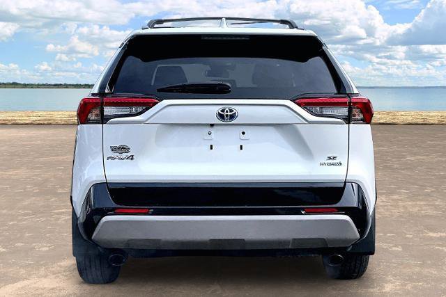 Used 2024 Toyota RAV4 SE w/ Convenience Package image 5