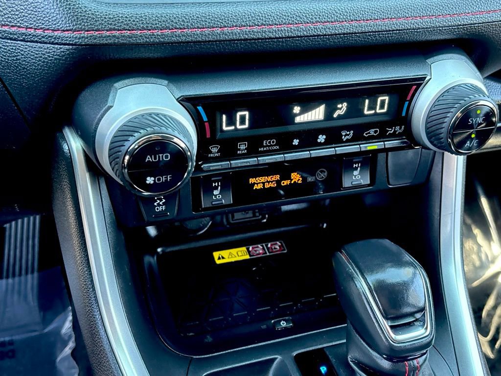 Used 2022 Toyota RAV4 XSE w/ Weather Package image 21