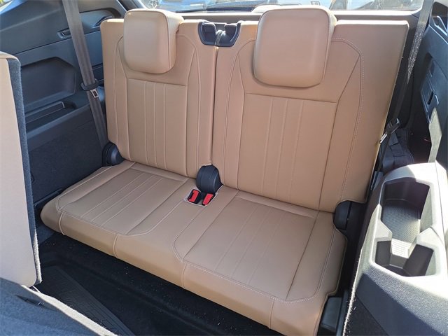 Used 2024 Volkswagen Tiguan SE R-Line w/ MDO Package, Three-Row image 12