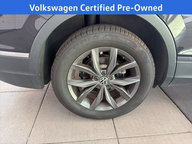 Certified 2024 Volkswagen Tiguan SE image 15