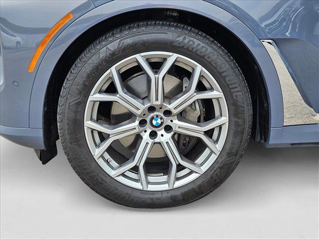 Used 2025 BMW X7 xDrive40i image 27