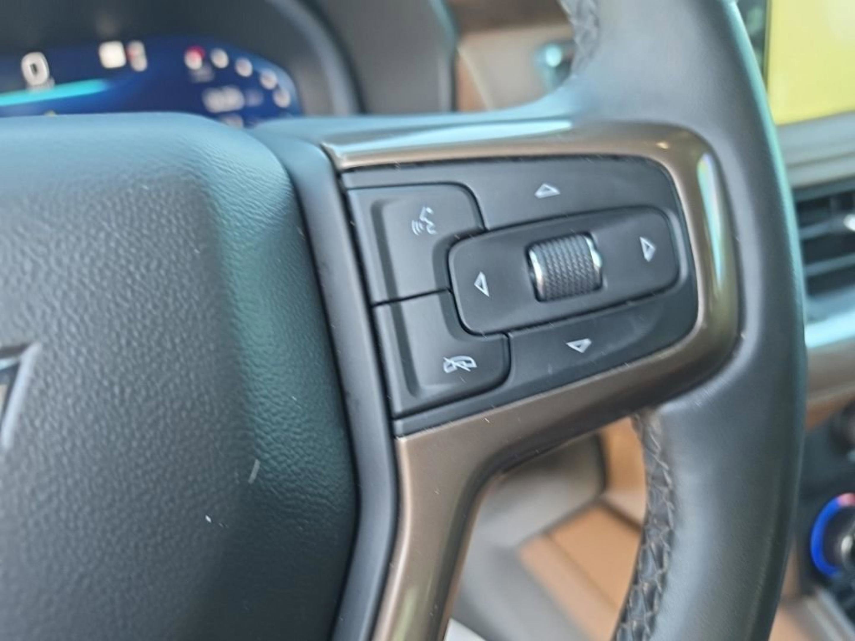 Used 2023 Chevrolet Tahoe High Country w/ Premium Package 2 AWD/4WD image 19