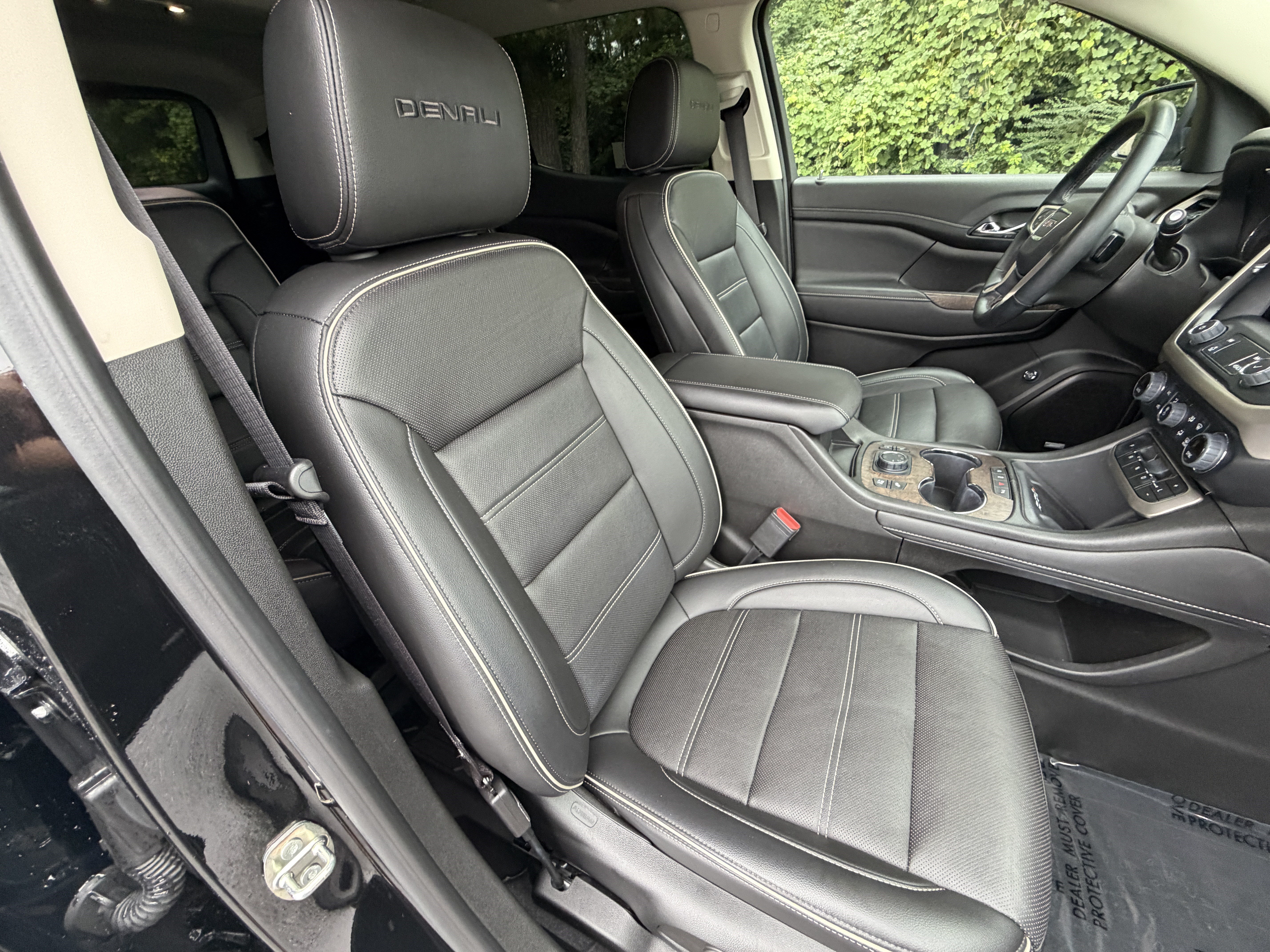 Used 2023 GMC Acadia Denali w/ Black Diamond Edition FWD image 21