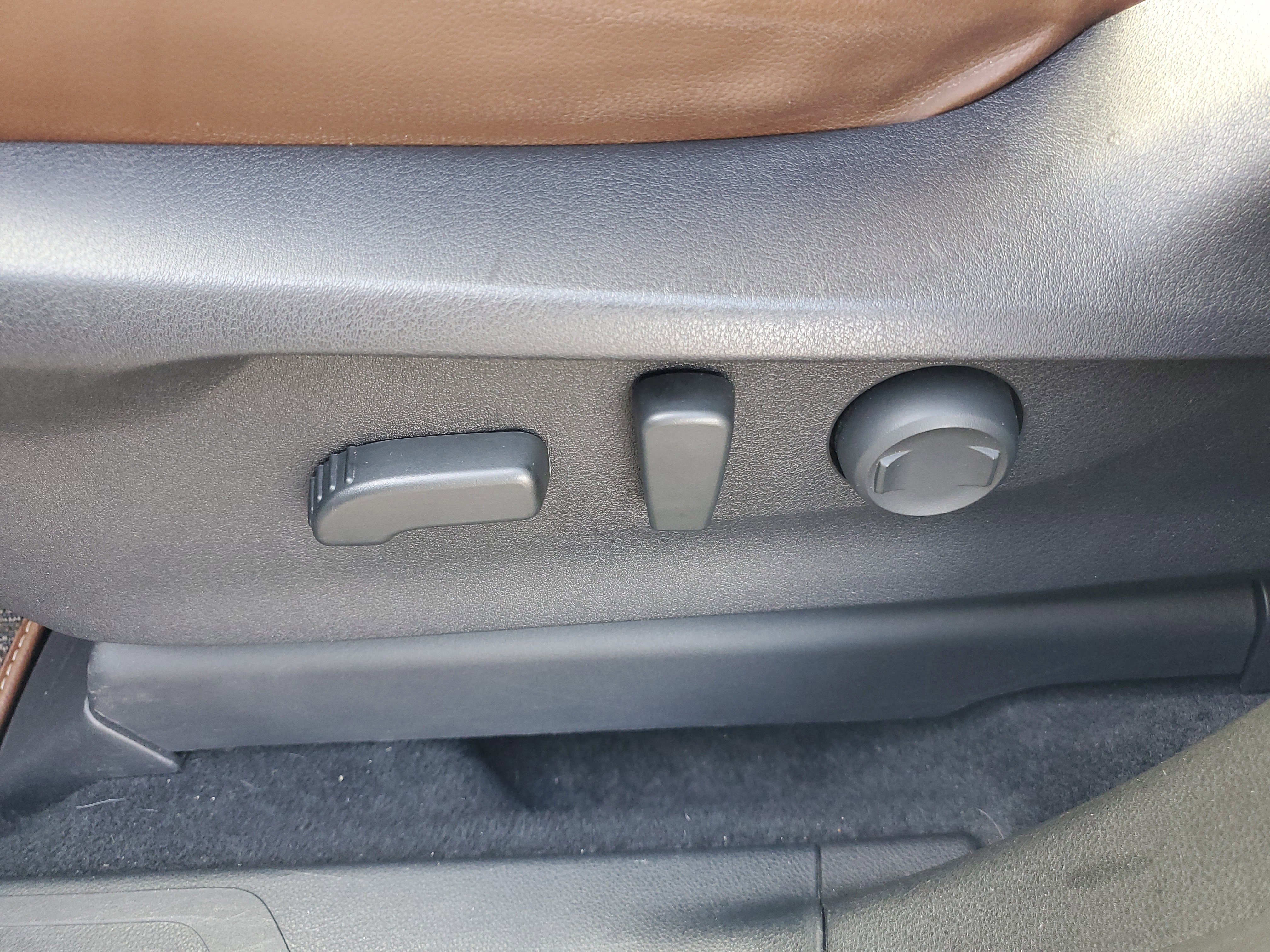 Used 2020 Subaru Ascent Touring w/ Popular Package #2A image 26