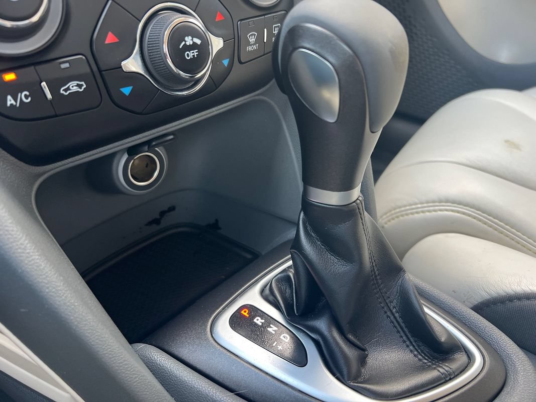 Used 2013 Dodge Dart Limited w/ Premium Group FWD image 17