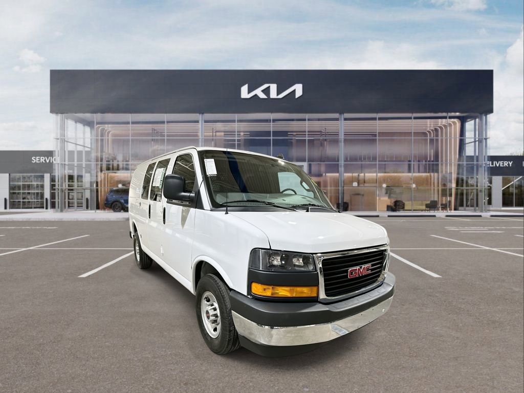 Used 2024 GMC Savana 2500 w/ Driver Convenience Package image 2