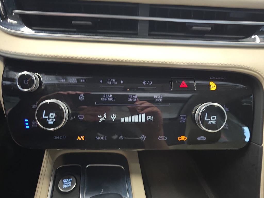 Used 2023 INFINITI QX60 Sensory w/ Cargo Package AWD/4WD image 28
