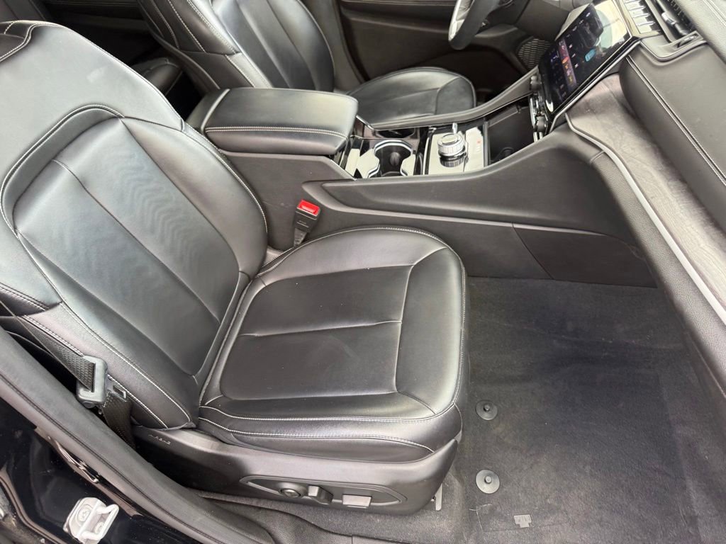 Used 2023 Jeep Grand Cherokee L Limited AWD/4WD image 64